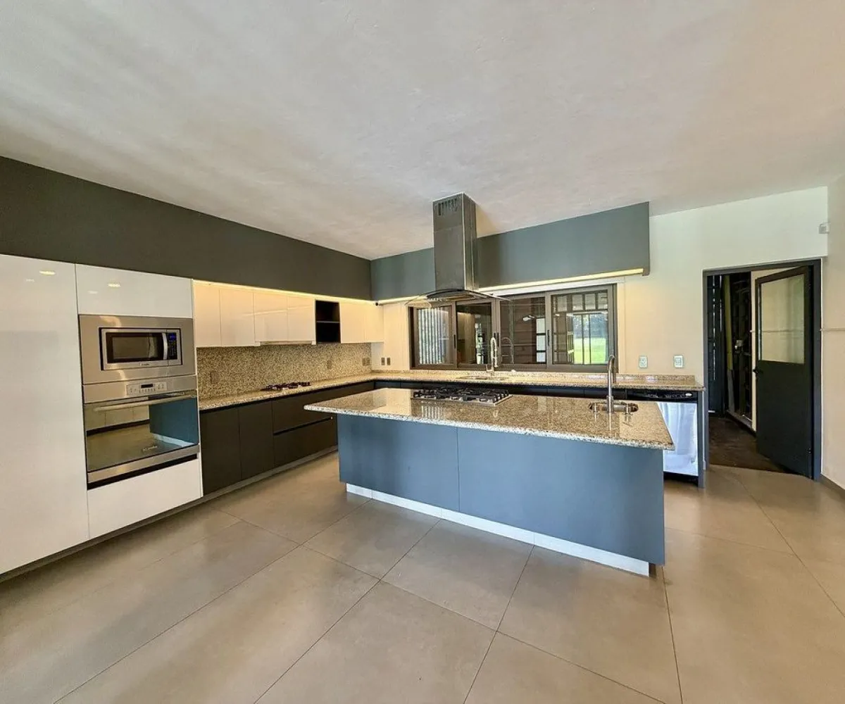 Casa En Venta,El Palomar,Paseo de La Vista Hermosa 209, Tlajomulco de Zúñiga, Jalisco 45643, 5 Habitaciones,5 Baños,Paseo de La Vista Hermosa,2,p0rIUns