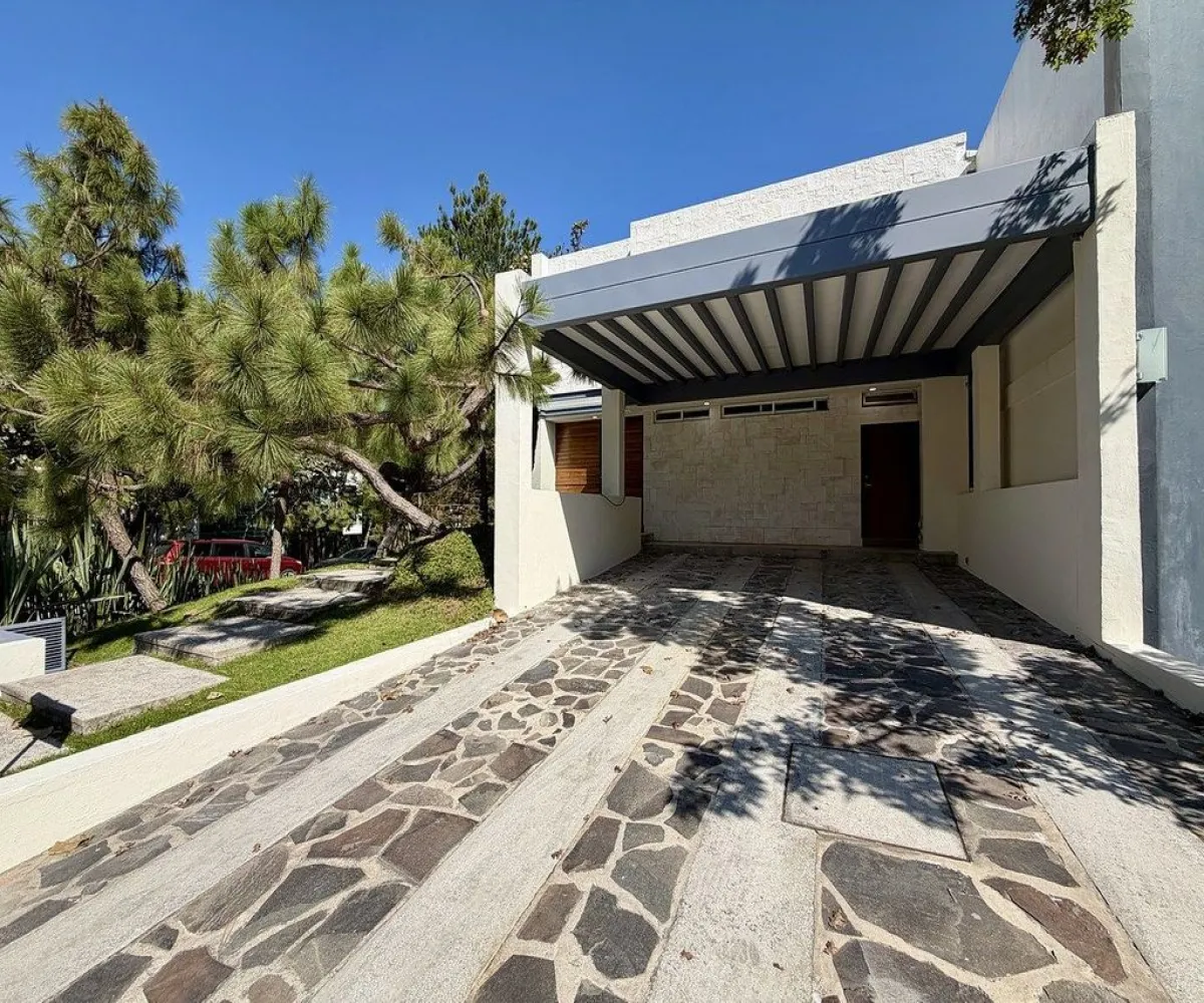 Casa En Venta,El Cielo Coutry Club,Retorno del Roble Oriente 308, Tlajomulco de Zúñiga, Jalisco 45237, 3 Habitaciones,3 Baños,Retorno del Roble Oriente,2,pLaCnWR