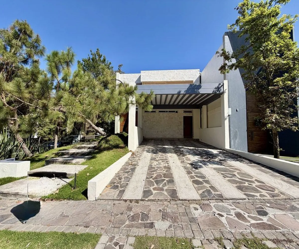 Casa En Venta,El Cielo Coutry Club,Retorno del Roble Oriente 308, Tlajomulco de Zúñiga, Jalisco 45237, 3 Habitaciones,3 Baños,Retorno del Roble Oriente,2,pLaCnWR