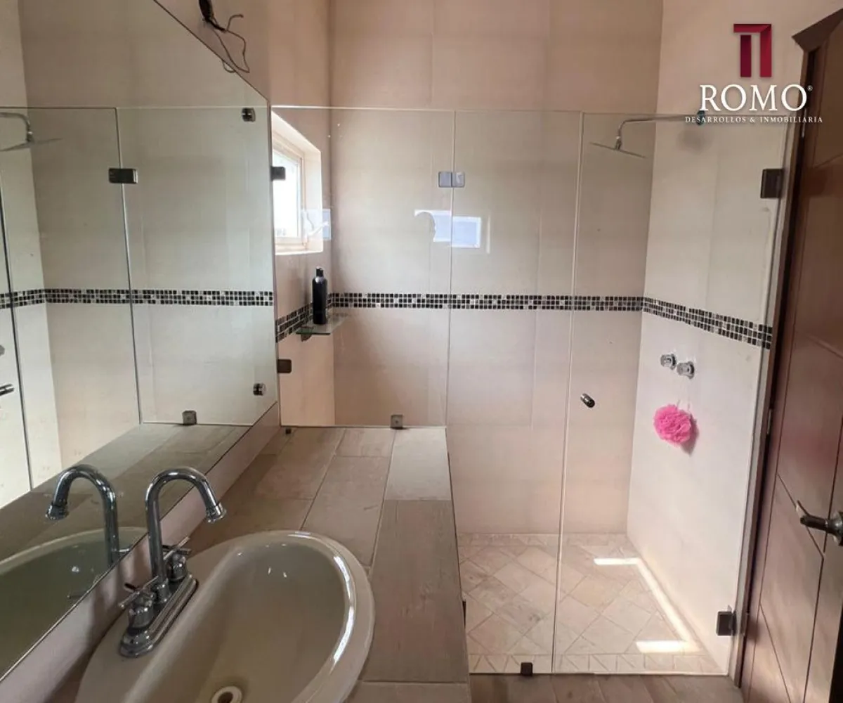 Casa En Venta,Fraccionamiento Real del Valle,Grecia 122, Tlajomulco de Zúñiga, Jalisco 45653, 5 Habitaciones,5 Baños,Grecia,1,pvYCi1j