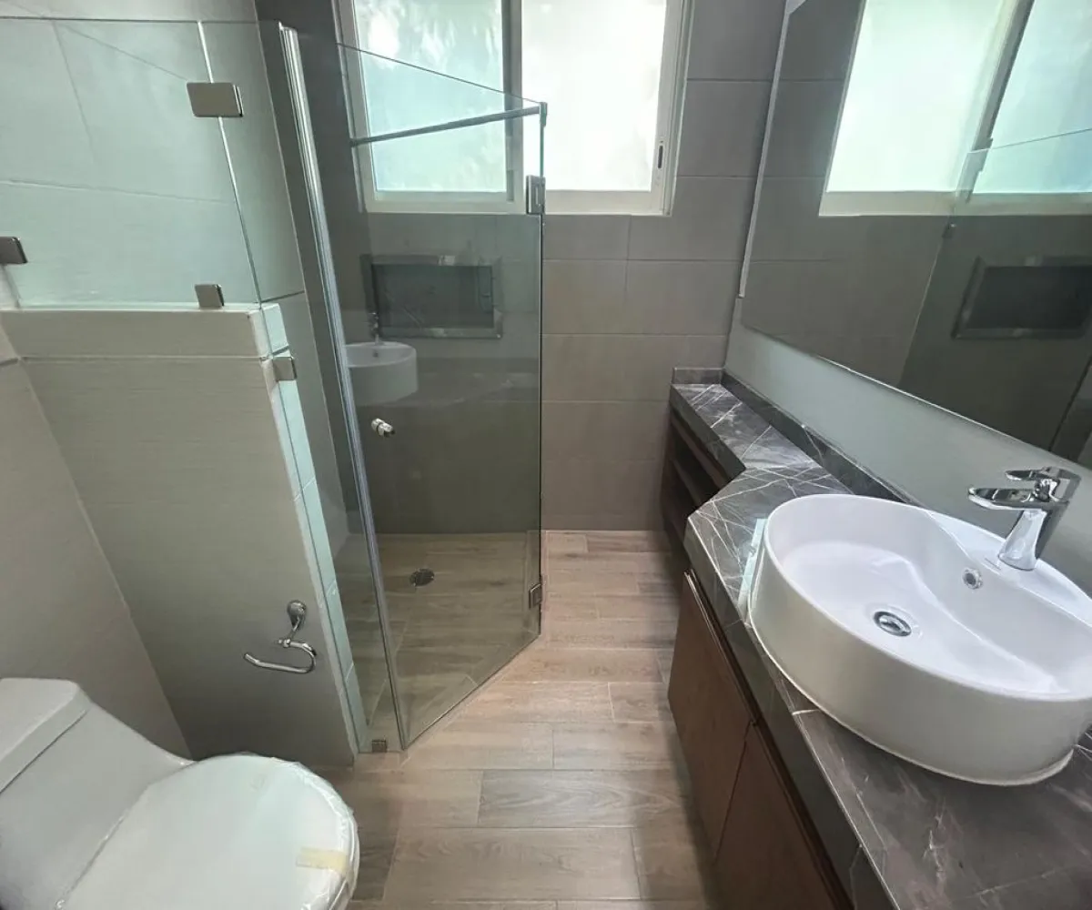 Casa En Renta,Jardines de Los Arcos,Calle Cuautitlán 534, Guadalajara, Jalisco 44500, 3 Habitaciones,2 Baños,Calle Cuautitlán,1,pRHuh1f