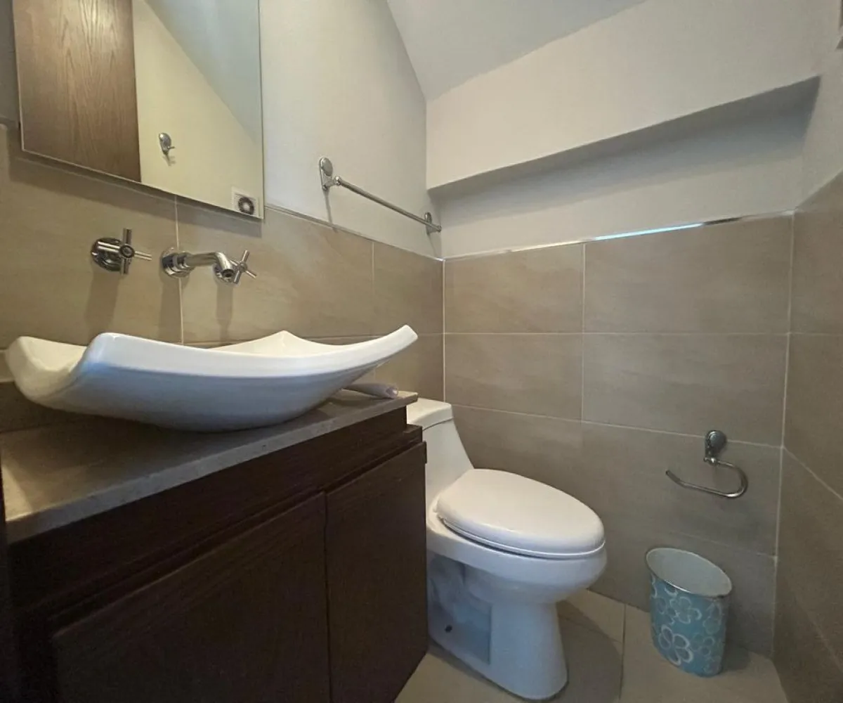 Casa En Renta,Jardines de Los Arcos,Calle Cuautitlán 534, Guadalajara, Jalisco 44500, 3 Habitaciones,2 Baños,Calle Cuautitlán,1,pRHuh1f