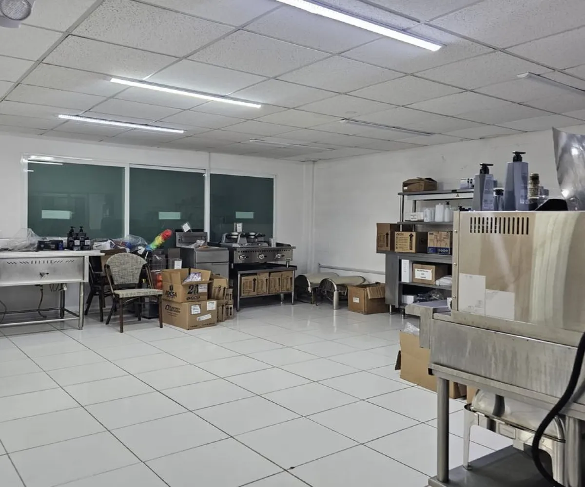 Bodega En Renta,El Mante,Emiliano Zapata 243, Zapopan, Jalisco 45235,3 Baños,Emiliano Zapata,1,pNB6KZh