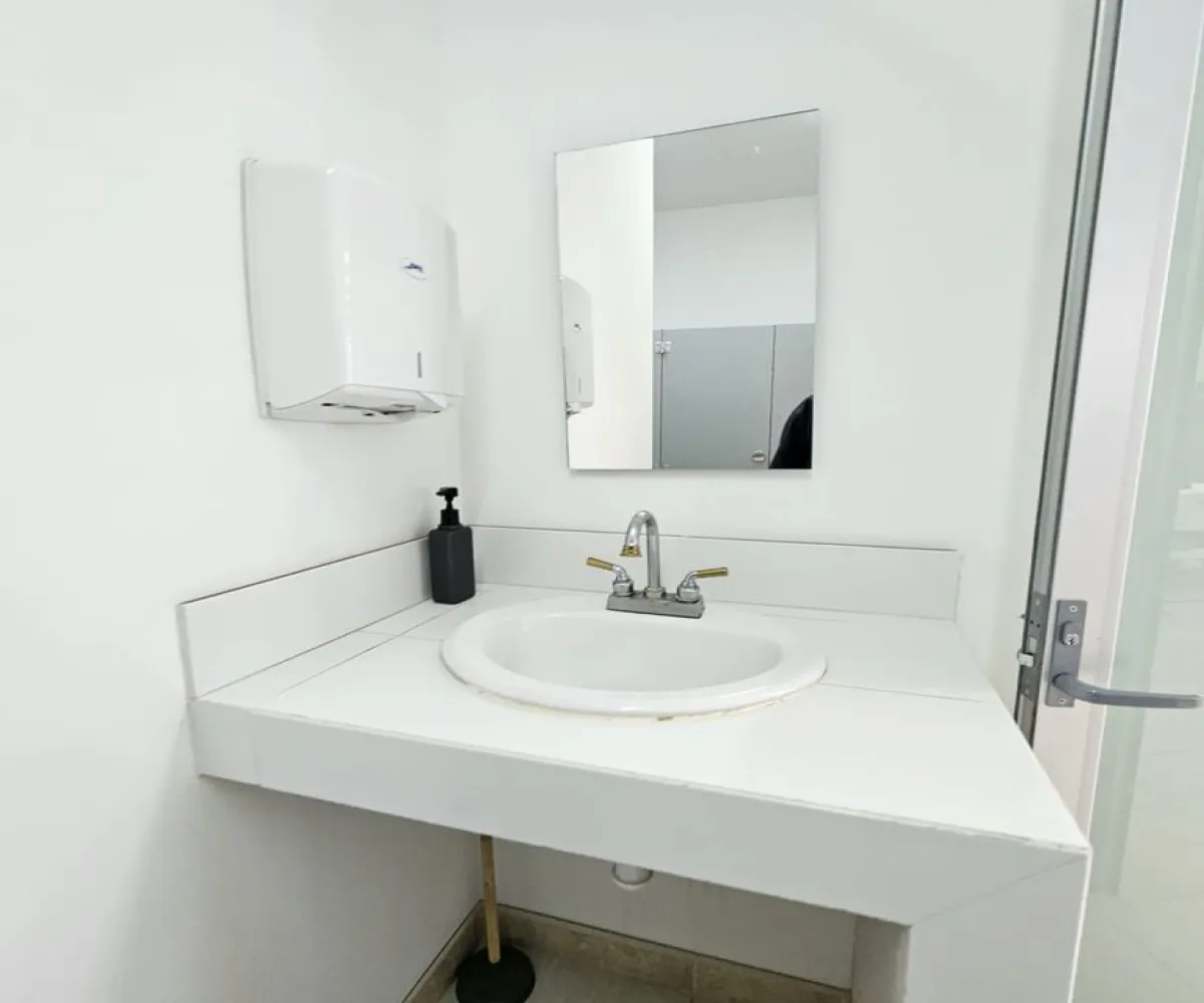 Bodega En Renta,El Mante,Emiliano Zapata 243, Zapopan, Jalisco 45235,3 Baños,Emiliano Zapata,1,pNB6KZh