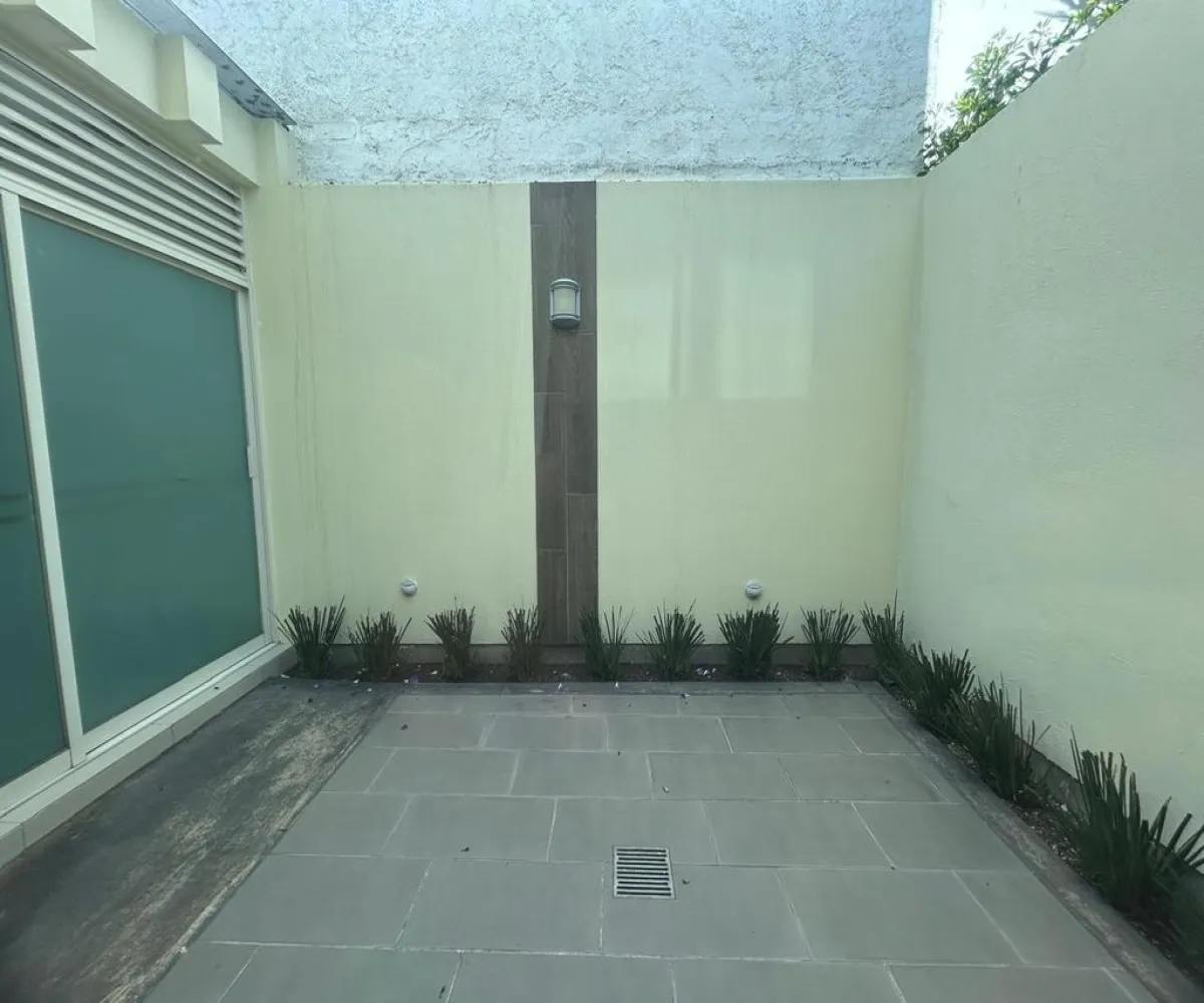 Casa En Renta,Jardines de Los Arcos,Calle Cuautitlán 526, Guadalajara, Jalisco 44500, 3 Habitaciones,3 Baños,Calle Cuautitlán,1,p37zfTf