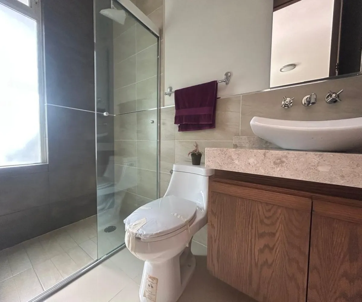 Casa En Renta,Jardines de Los Arcos,Calle Cuautitlán 526, Guadalajara, Jalisco 44500, 3 Habitaciones,3 Baños,Calle Cuautitlán,1,p37zfTf