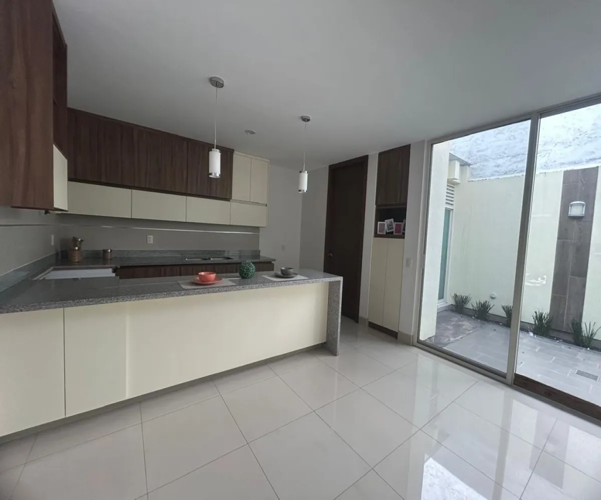 Casa En Renta,Jardines de Los Arcos,Calle Cuautitlán 526, Guadalajara, Jalisco 44500, 3 Habitaciones,3 Baños,Calle Cuautitlán,1,p37zfTf