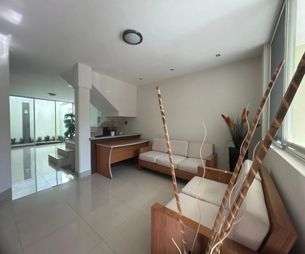 Casa En Renta,Jardines de Los Arcos,Calle Cuautitlán 526, Guadalajara, Jalisco 44500, 3 Habitaciones,3 Baños,Calle Cuautitlán,1,p37zfTf