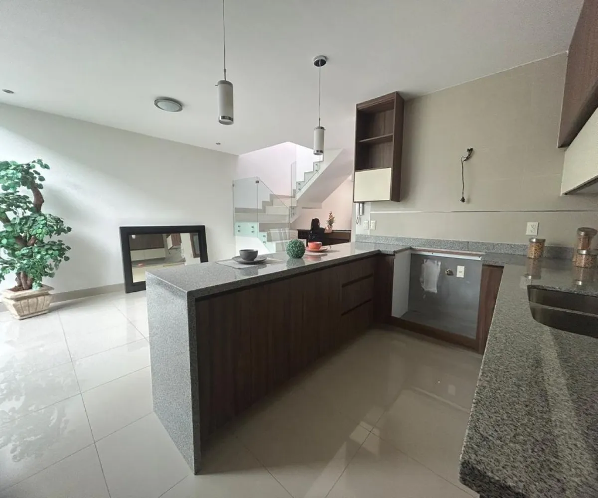 Casa En Renta,Jardines de Los Arcos,Calle Cuautitlán 526, Guadalajara, Jalisco 44500, 3 Habitaciones,3 Baños,Calle Cuautitlán,1,p37zfTf