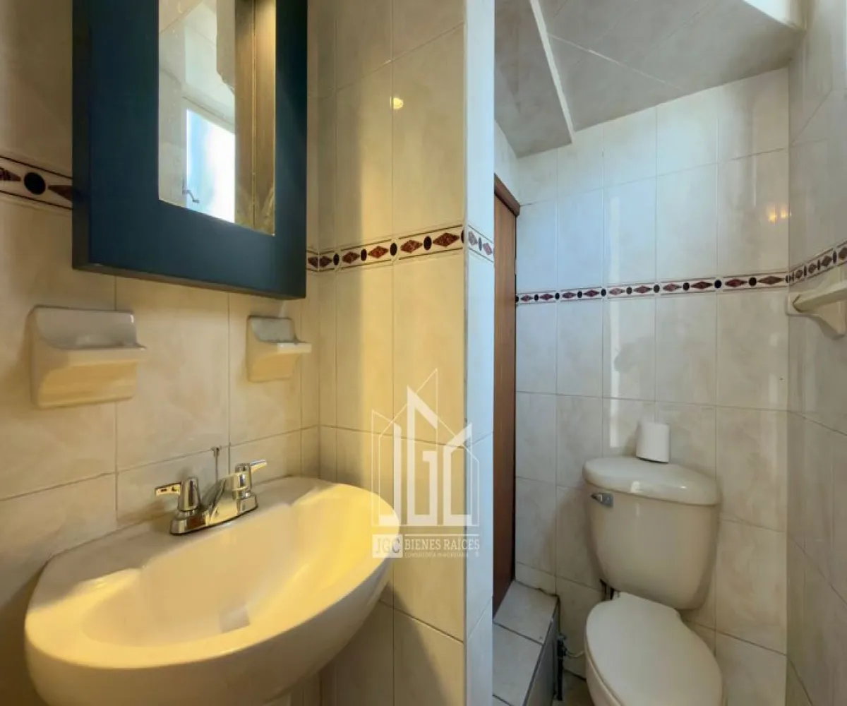 Casa En Venta,Hacienda del Oro,Avenida Camino Real a Colima 2980 6, Tlajomulco de Zúñiga, Jalisco 45645, 3 Habitaciones,2 Baños,Avenida Camino Real a Colima,2,pQ1EhxT