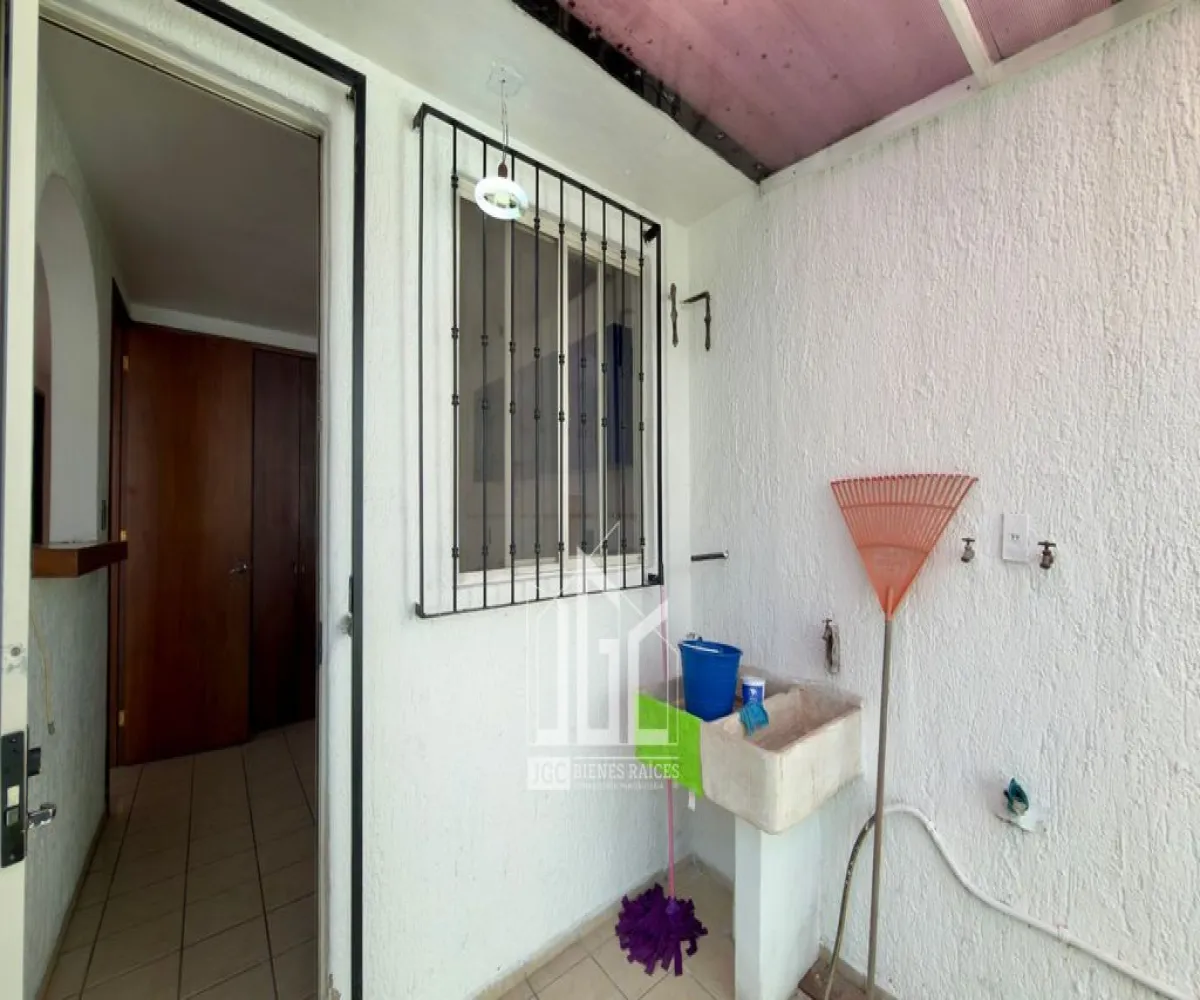 Casa En Venta,Hacienda del Oro,Avenida Camino Real a Colima 2980 6, Tlajomulco de Zúñiga, Jalisco 45645, 3 Habitaciones,2 Baños,Avenida Camino Real a Colima,2,pQ1EhxT