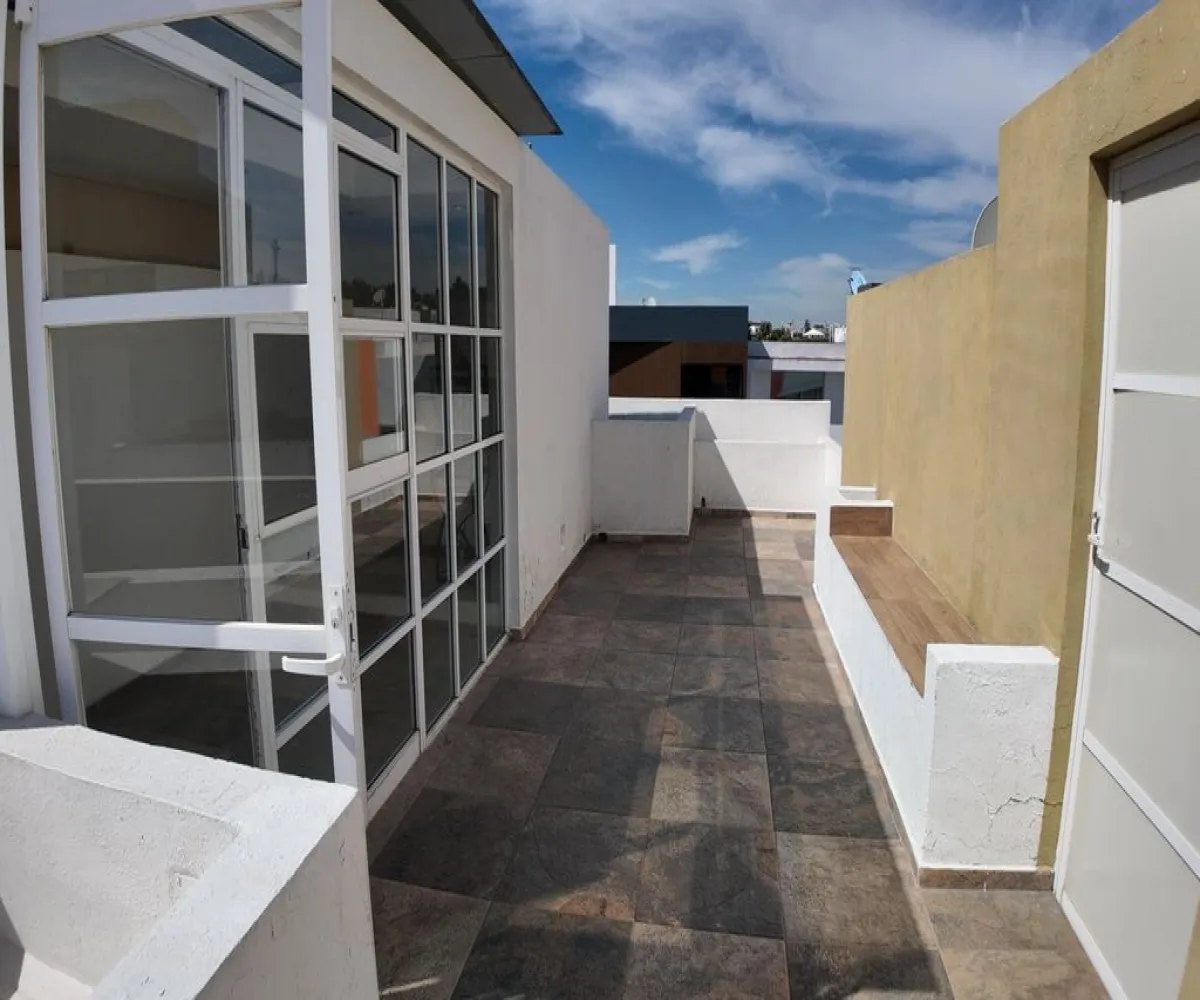 Casa En Venta,Zapopan,Av. Valle de los imperios S/N, Zapopan, Jalisco 45134, 3 Habitaciones,2 Baños,Av. Valle de los imperios ,3,pzE1Qx2