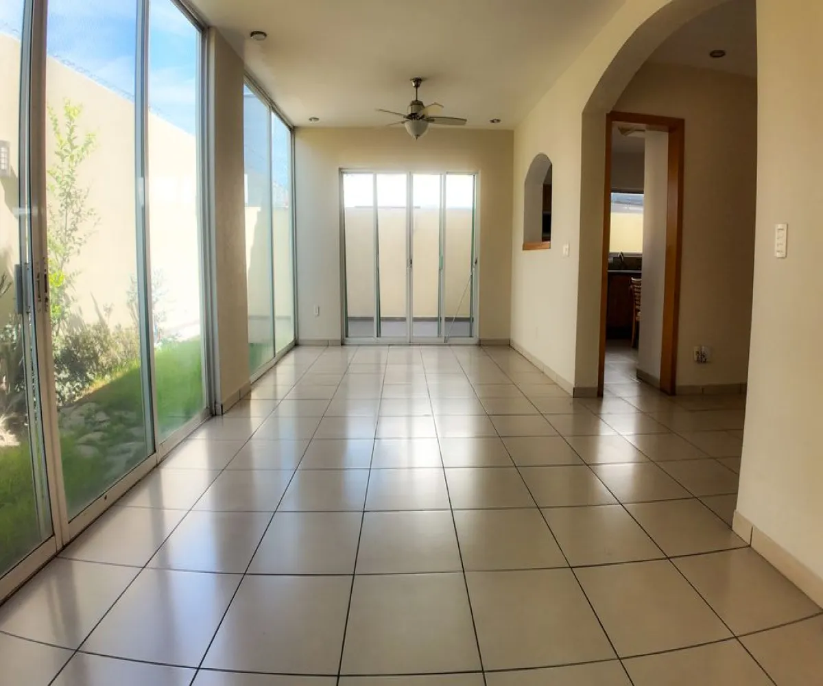 Casa En Venta,Fracc Puertas Del Tule,Avenida del Ahuehuete S/N, Zapopan, Jalisco 45017, 4 Habitaciones,4 Baños,Avenida del Ahuehuete,2,pSuFIND