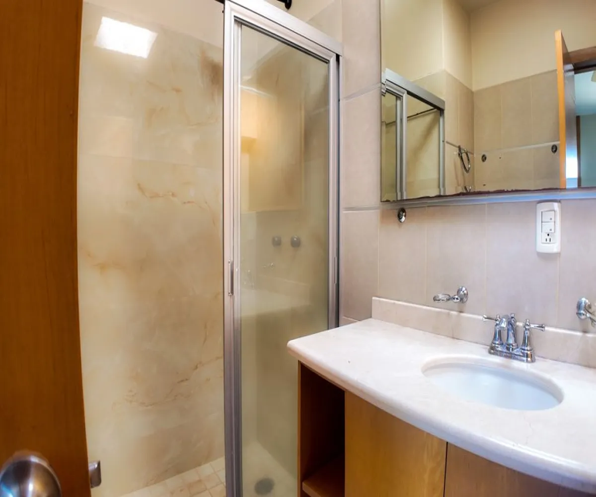 Casa En Venta,Fracc Puertas Del Tule,Avenida del Ahuehuete S/N, Zapopan, Jalisco 45017, 4 Habitaciones,4 Baños,Avenida del Ahuehuete,2,pSuFIND