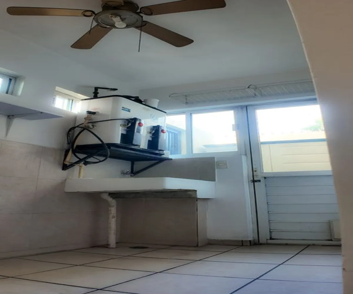 Casa En Venta,Fracc Puertas Del Tule,Avenida del Ahuehuete S/N, Zapopan, Jalisco 45017, 4 Habitaciones,4 Baños,Avenida del Ahuehuete,2,pSuFIND