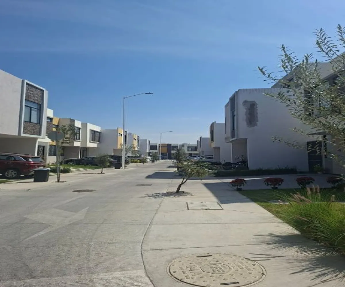 Casa En Venta,Jardines de Santa Anita,Jesús Aguilar 1047 89, Tlajomulco de Zúñiga, Jalisco 45646, 3 Habitaciones,2 Baños,Jesús Aguilar,1,pDKu113