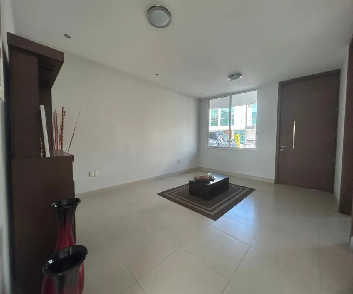 Casa En Renta,La Tijera,Calle Boulevard Valle del Silicio 150 225, Tlajomulco de Zúñiga, Jalisco 45647, 3 Habitaciones,3 Baños,Calle Boulevard Valle del Silicio,1,pgGcAPY