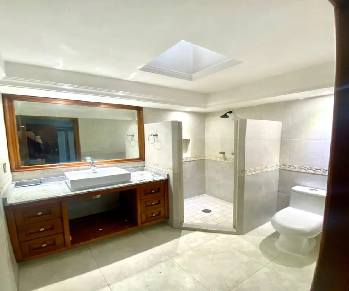 Casa En Renta,Fracc Valle Real,Paseo San Arturo Norte 2365 6, Zapopan, Jalisco 45019, 4 Habitaciones,4 Baños,Paseo San Arturo Norte,3,pp5scDB