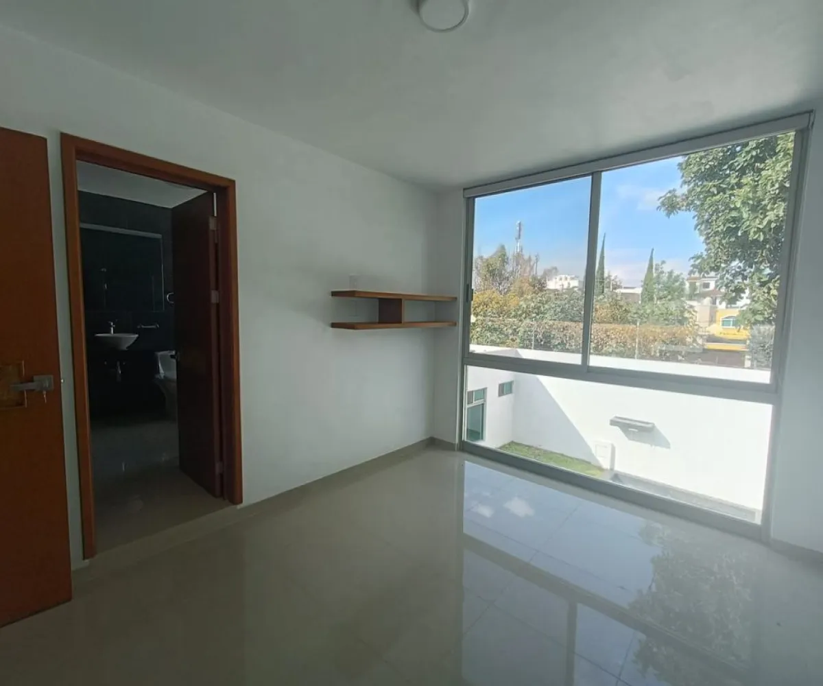 Casa En Venta,Jardines de Guadalupe,Calle Santo Tomás de Aquino 4840, Zapopan, Jalisco 45038, 4 Habitaciones,4 Baños,Calle Santo Tomás de Aquino,1,pAaye5i