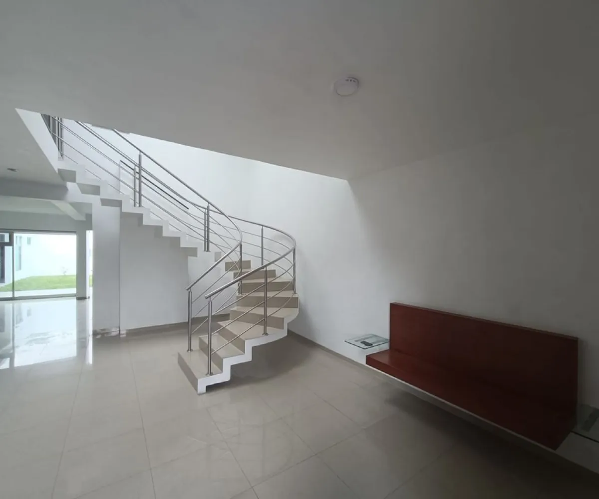 Casa En Venta,Jardines de Guadalupe,Calle Santo Tomás de Aquino 4840, Zapopan, Jalisco 45038, 4 Habitaciones,4 Baños,Calle Santo Tomás de Aquino,1,pAaye5i