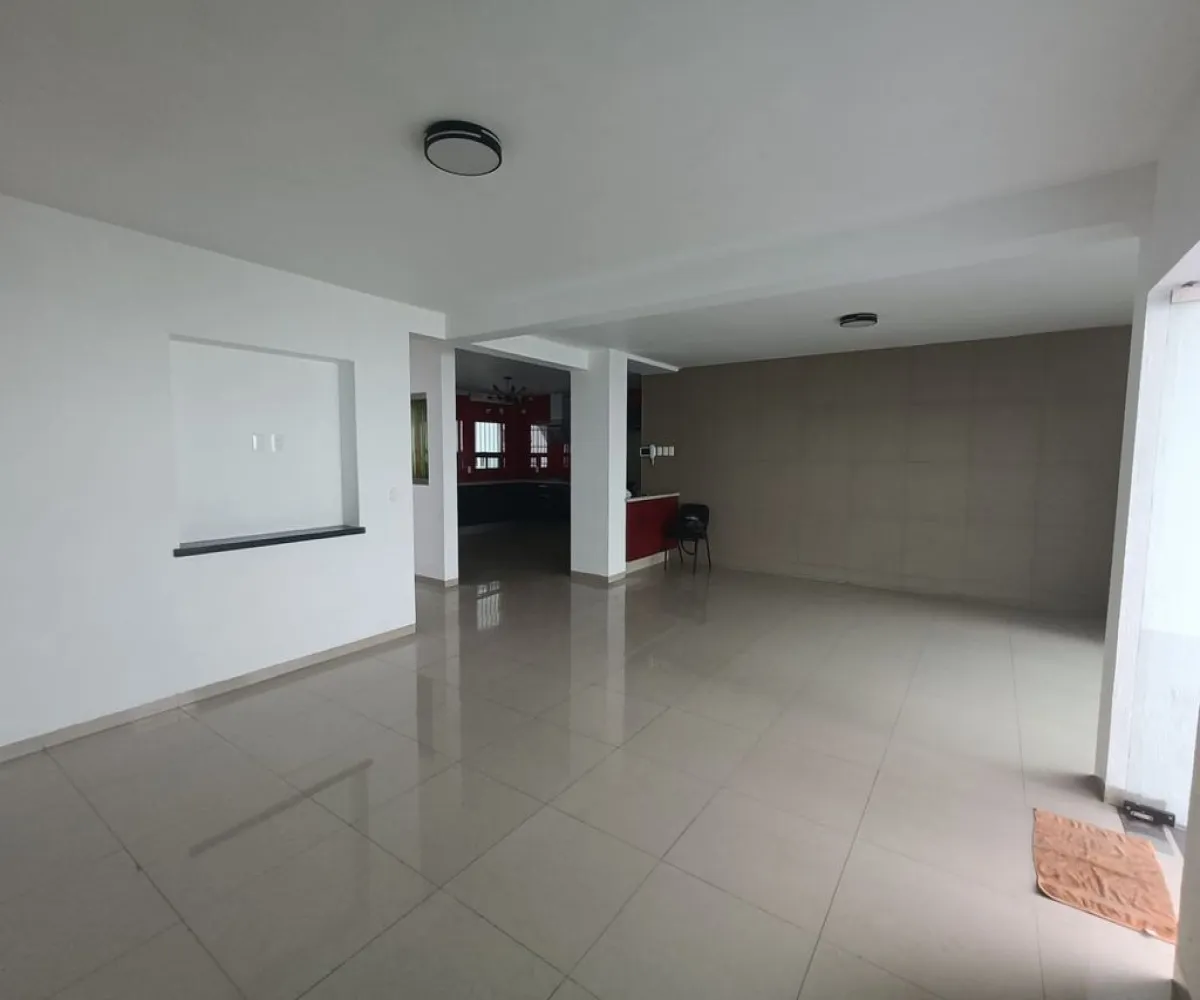 Casa En Venta,Jardines de Guadalupe,Calle Santo Tomás de Aquino 4840, Zapopan, Jalisco 45038, 4 Habitaciones,4 Baños,Calle Santo Tomás de Aquino,1,pAaye5i