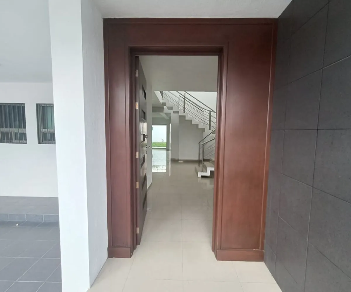 Casa En Venta,Jardines de Guadalupe,Calle Santo Tomás de Aquino 4840, Zapopan, Jalisco 45038, 4 Habitaciones,4 Baños,Calle Santo Tomás de Aquino,1,pAaye5i