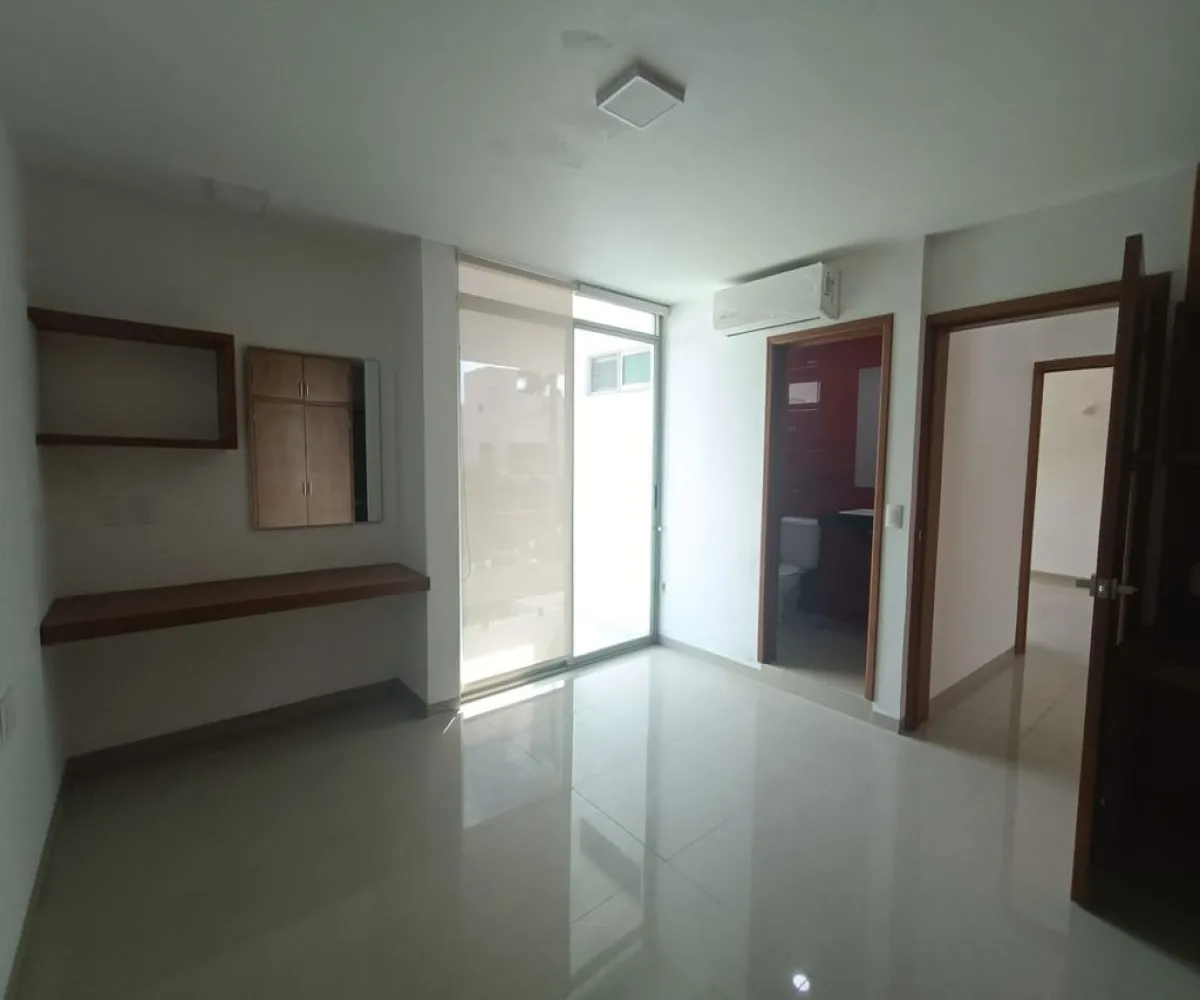 Casa En Venta,Jardines de Guadalupe,Calle Santo Tomás de Aquino 4840, Zapopan, Jalisco 45038, 4 Habitaciones,4 Baños,Calle Santo Tomás de Aquino,1,pAaye5i