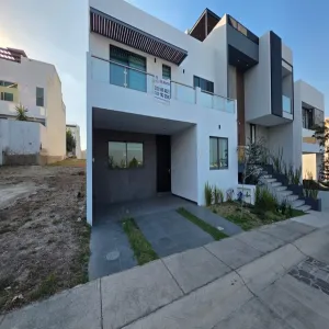 Casa En Renta,VALLE IMPERIAL,Avenida Paseo de los Emperadores 1560, Zapopan, Jalisco 45134, 4 Habitaciones,4 Baños,Avenida Paseo de los Emperadores,2,p4AMSdb