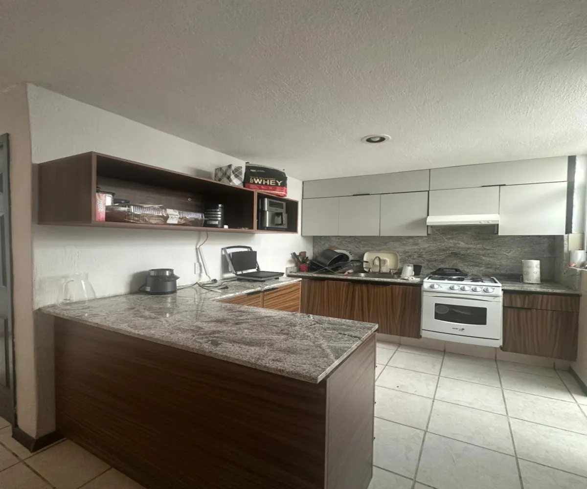 Casa En Venta,Puerta del Sol,Av. Moctezuma 5296 10, Zapopan, Jalisco 45117, 2.5 Habitaciones,1 Baño,Av. Moctezuma,2,723309