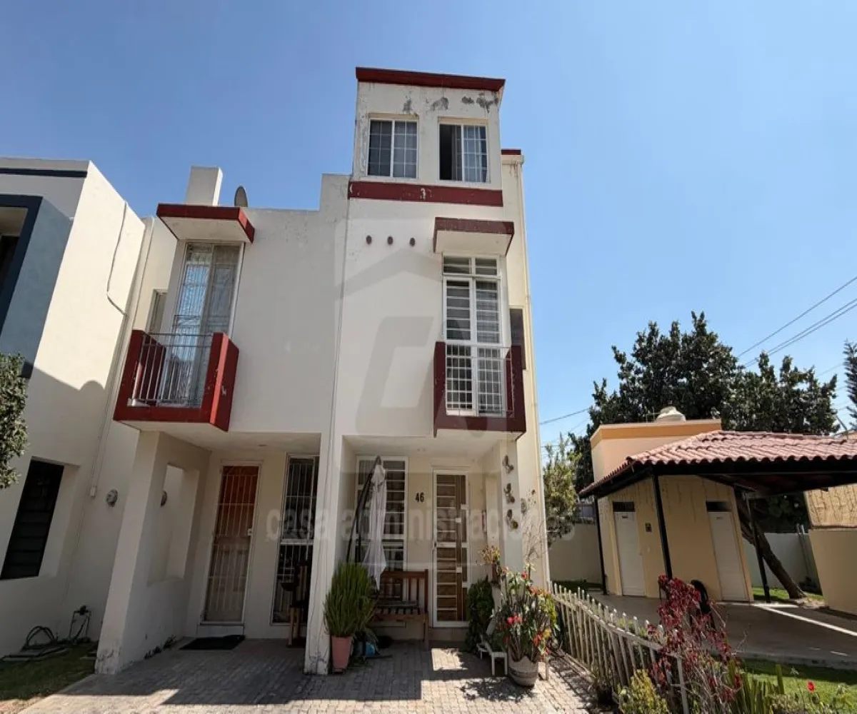 Casa En Venta,Tlaquepaque,Juan Álvarez 10 46, San Pedro Tlaquepaque, Jalisco 45610, 4 Habitaciones,2 Baños,Juan Álvarez,3,pbD6td9