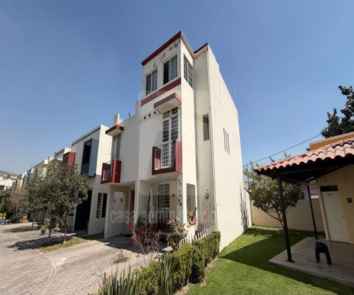 Casa En Venta,Tlaquepaque,Juan Álvarez 10 46, San Pedro Tlaquepaque, Jalisco 45610, 4 Habitaciones,2 Baños,Juan Álvarez,3,pbD6td9