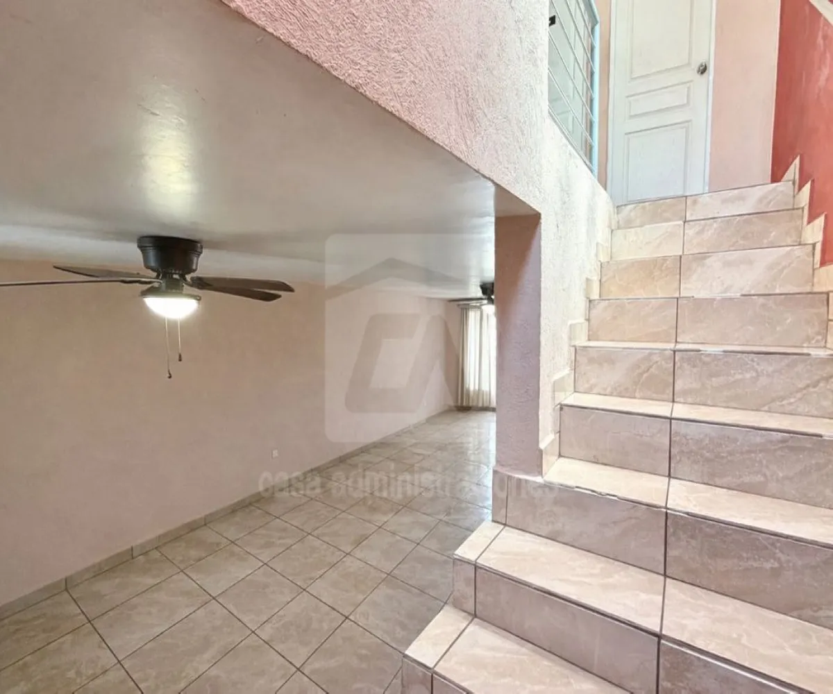 Casa En Venta,Tlaquepaque,Juan Álvarez 10 46, San Pedro Tlaquepaque, Jalisco 45610, 4 Habitaciones,2 Baños,Juan Álvarez,3,pbD6td9