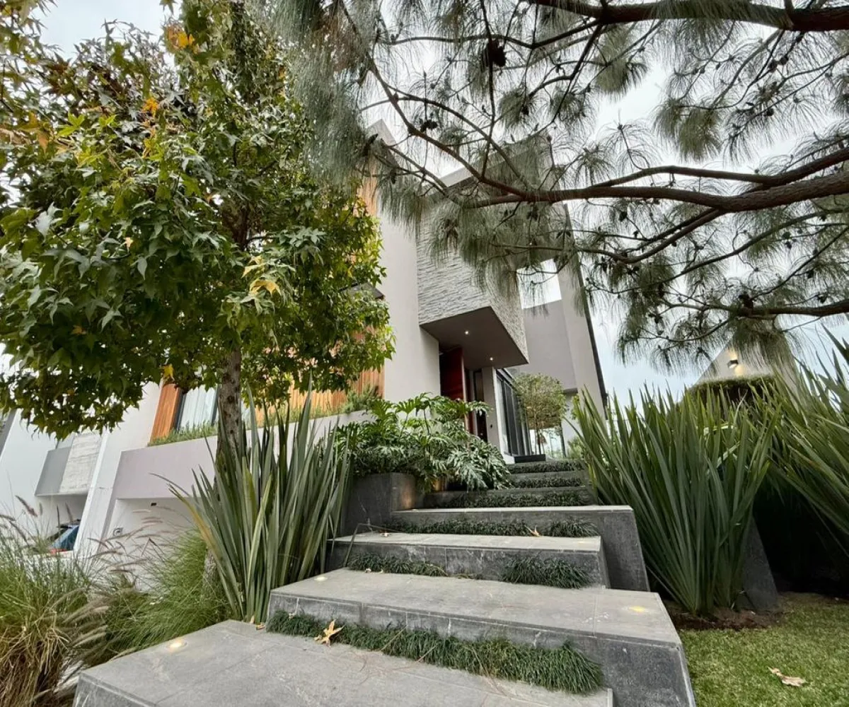 Casa En Venta,San Juan de Ocotán,Avenida Vallarta Eje Poniente 2701, Zapopan, Jalisco 45019, 3 Habitaciones,5 Baños,Avenida Vallarta Eje Poniente,3,pnMtMiN