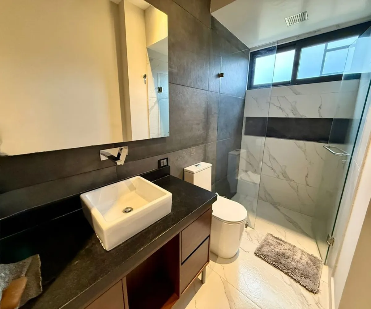 Casa En Venta,San Juan de Ocotán,Avenida Vallarta Eje Poniente 2701, Zapopan, Jalisco 45019, 3 Habitaciones,5 Baños,Avenida Vallarta Eje Poniente,3,pnMtMiN