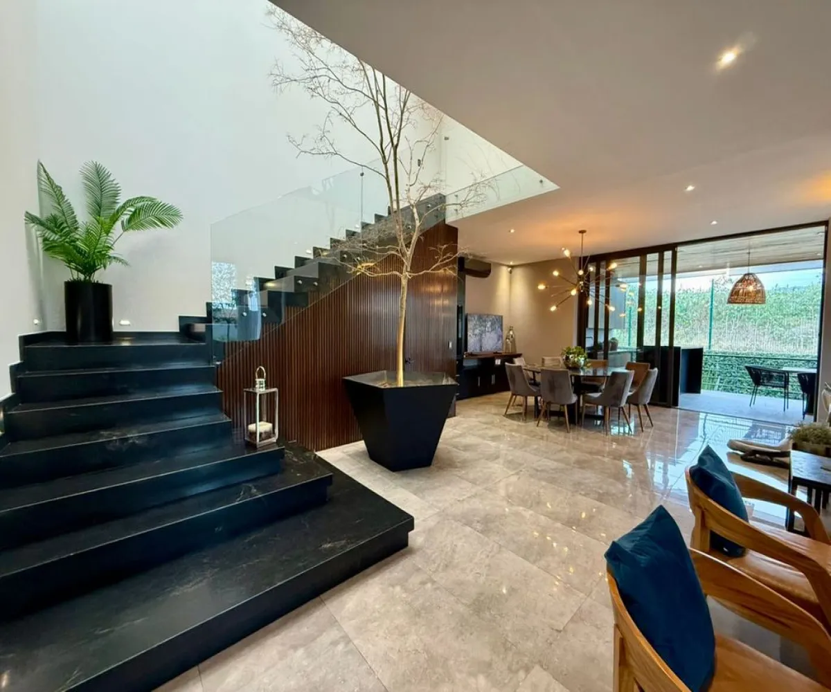 Casa En Venta,San Juan de Ocotán,Avenida Vallarta Eje Poniente 2701, Zapopan, Jalisco 45019, 3 Habitaciones,5 Baños,Avenida Vallarta Eje Poniente,3,pnMtMiN