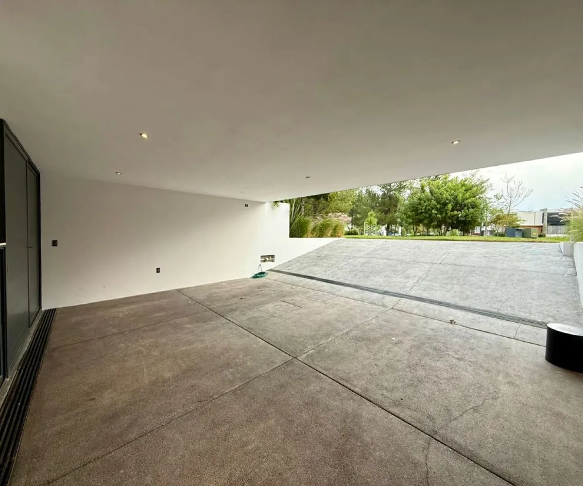 Casa En Venta,San Juan de Ocotán,Avenida Vallarta Eje Poniente 2701, Zapopan, Jalisco 45019, 3 Habitaciones,5 Baños,Avenida Vallarta Eje Poniente,3,pnMtMiN