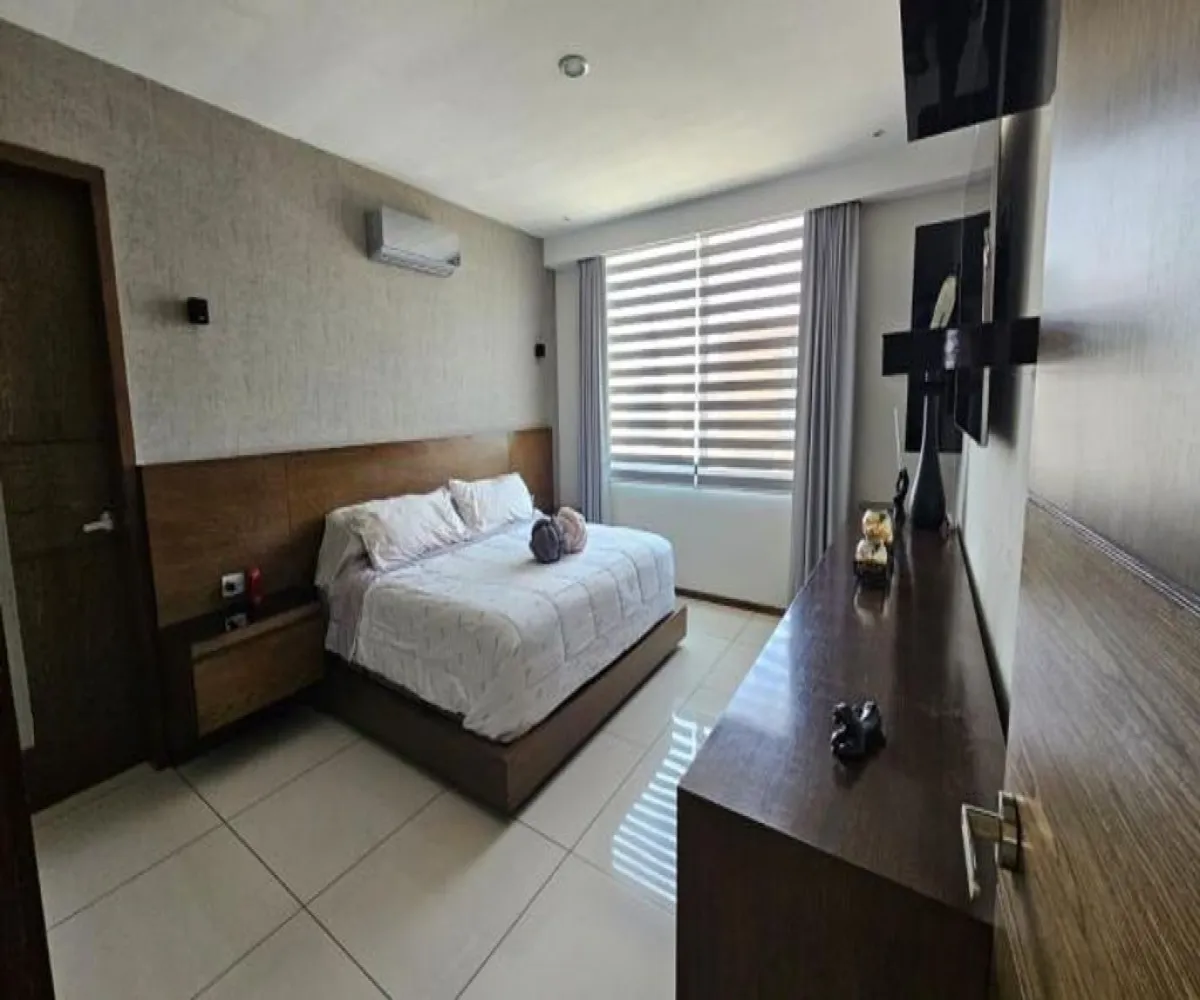 Casa En Venta,Valle Real,Avenida Paseo La Toscana 888, Zapopan, Jalisco 45019, 5 Habitaciones,4 Baños,Avenida Paseo La Toscana,1,pBHt6tf