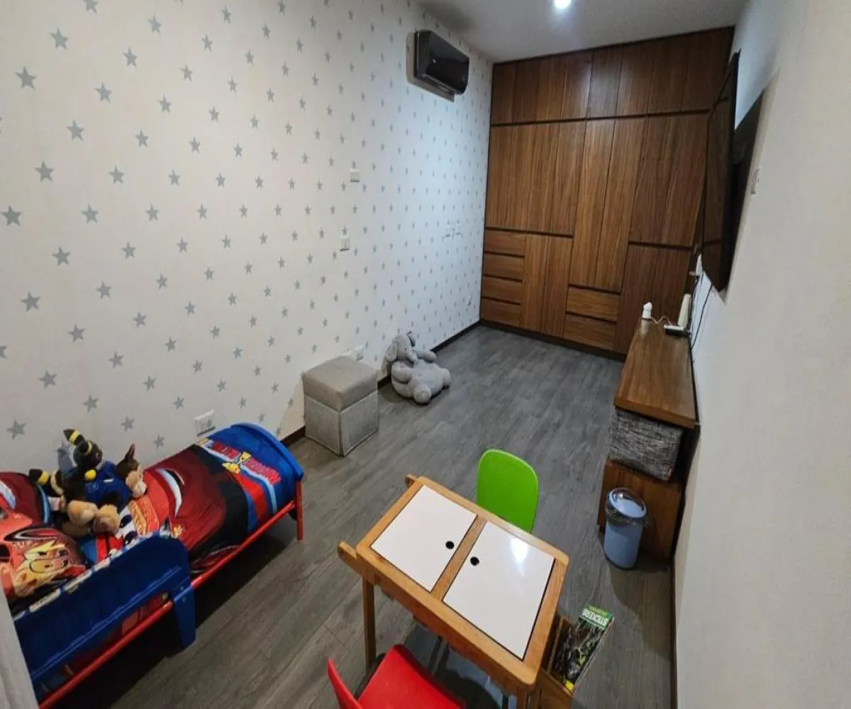 Casa En Venta,Valle Real,Avenida Paseo La Toscana 888, Zapopan, Jalisco 45019, 5 Habitaciones,4 Baños,Avenida Paseo La Toscana,1,pBHt6tf