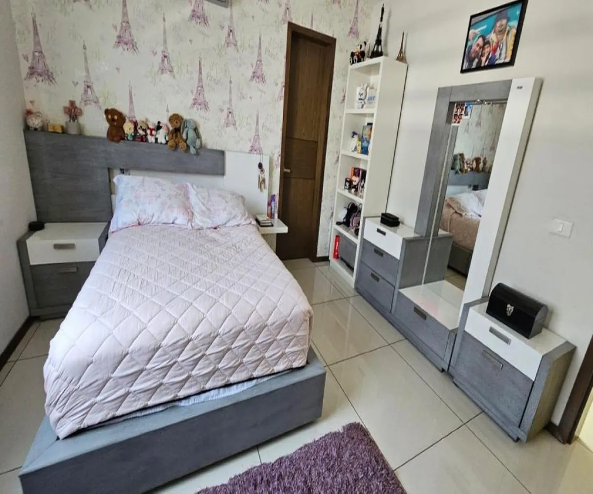 Casa En Venta,Valle Real,Avenida Paseo La Toscana 888, Zapopan, Jalisco 45019, 5 Habitaciones,4 Baños,Avenida Paseo La Toscana,1,pBHt6tf