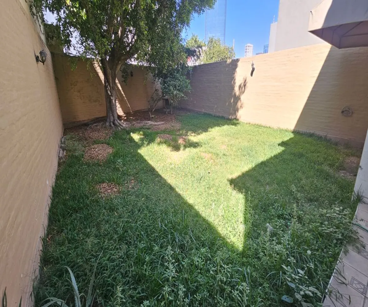 Casa En Venta,Villa Universitaria ,Paseo de Los Robles 4310, Zapopan, Jalisco 45110, 4 Habitaciones,5 Baños,Paseo de Los Robles,3,p2Sk6sZ