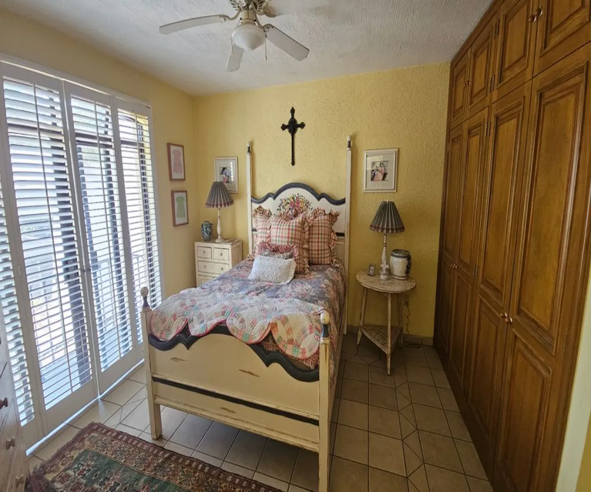 Casa En Venta,Villa Universitaria ,Paseo de Los Robles 4310, Zapopan, Jalisco 45110, 4 Habitaciones,5 Baños,Paseo de Los Robles,3,p2Sk6sZ