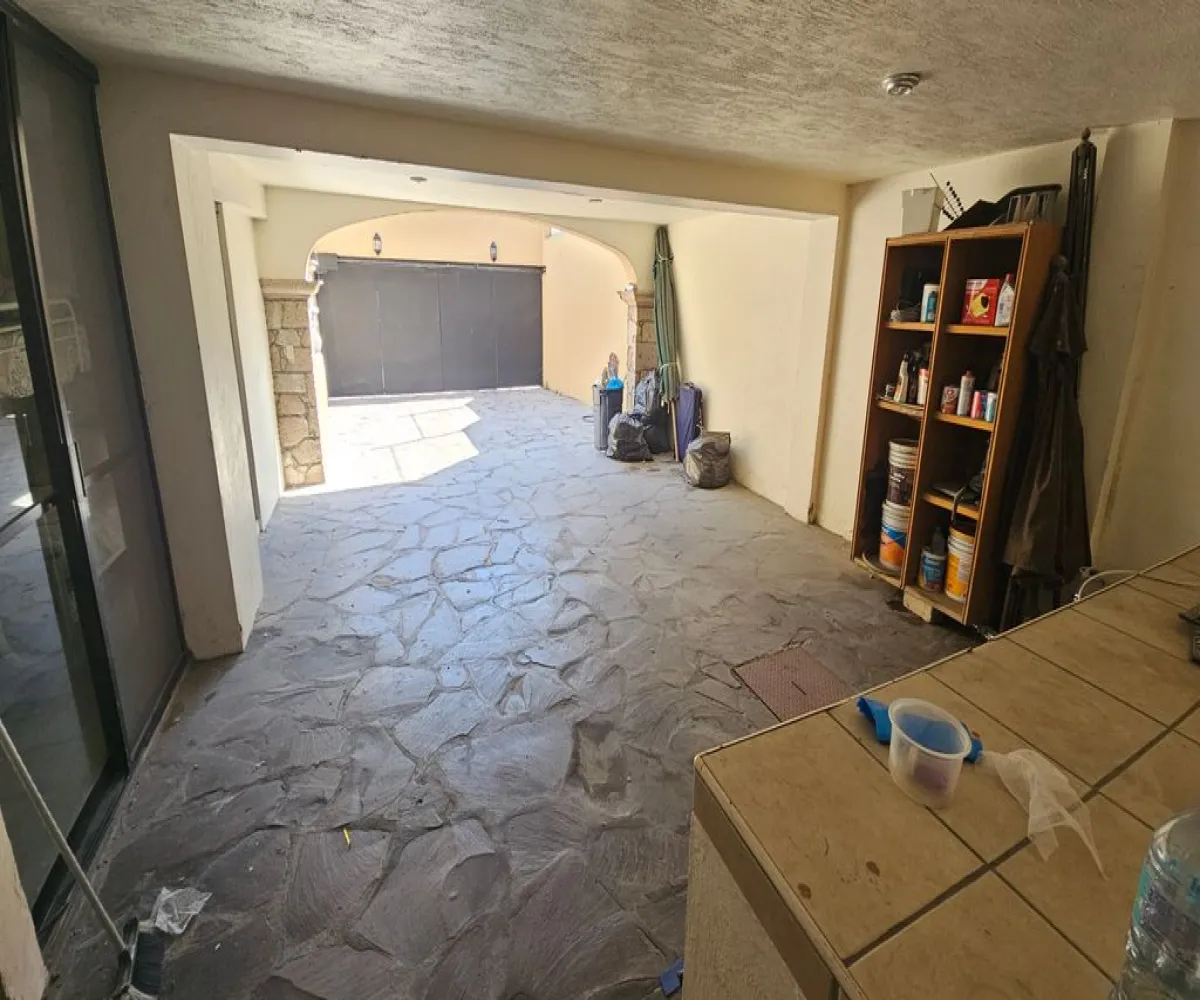 Casa En Venta,Villa Universitaria ,Paseo de Los Robles 4310, Zapopan, Jalisco 45110, 4 Habitaciones,5 Baños,Paseo de Los Robles,3,p2Sk6sZ