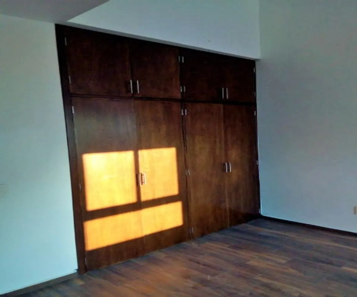 Casa En Venta,Bosques de Santa Anita,LOS PIRINEOS 2 C2, Tlajomulco de Zúñiga, Jalisco 45640, 3 Habitaciones,3 Baños,LOS PIRINEOS ,2,p9SuZxJ