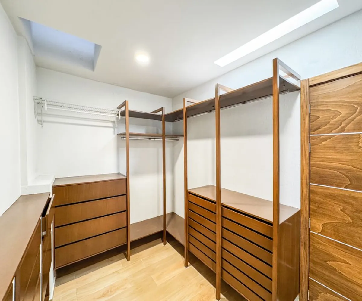 Casa En Venta,Valle Real,Reseva Real 3000, Zapopan, Jalisco 45019, 4 Habitaciones,4 Baños,Reseva Real,2,pQjMFM5