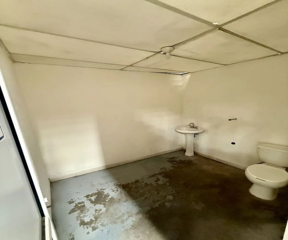 Bodega En Venta,Tepatitlan de Morelos,Carretera A San José de Gracia 1631, Tepatitlán de Morelos, Jalisco 47650,1 Baño,Carretera A San José de Gracia,1,pGN5x0f