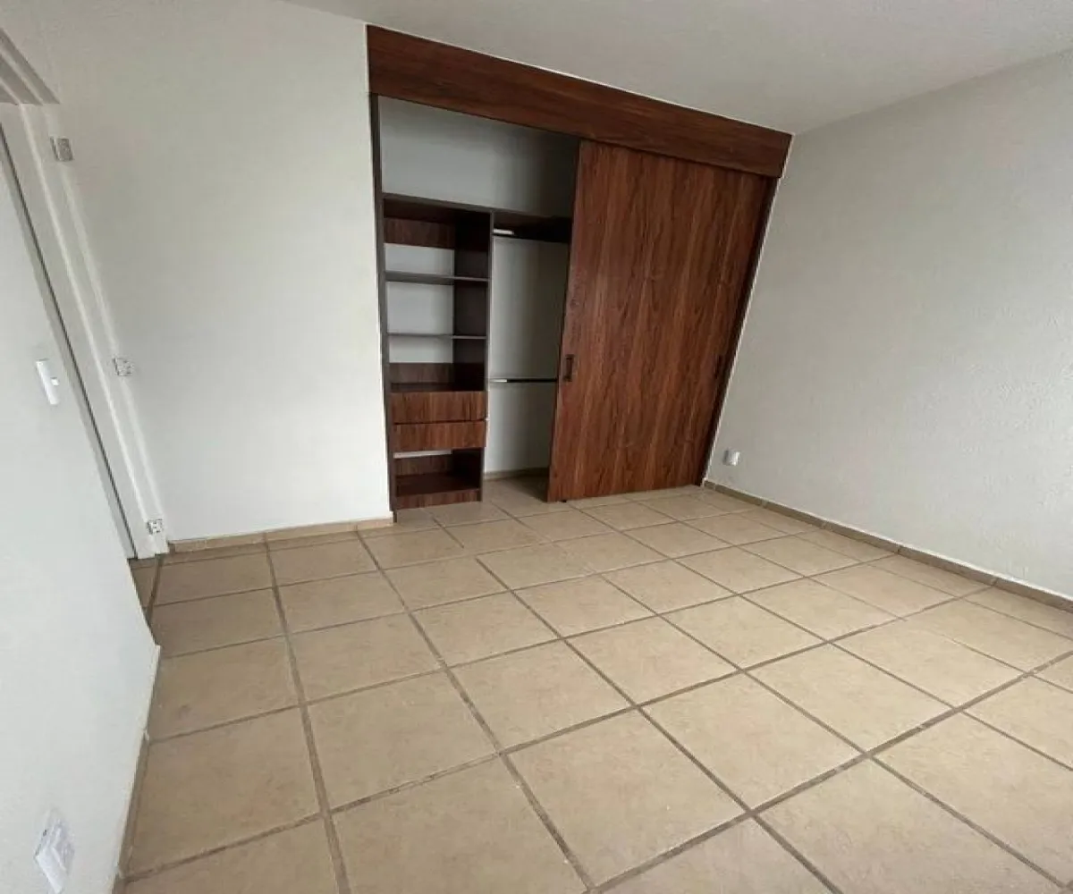 Casa En Venta,Parques Santa Cruz Del Valle,San Camilo 2898, San Pedro Tlaquepaque, Jalisco 45615, 3 Habitaciones,2 Baños,San Camilo,2,pl7VNDM