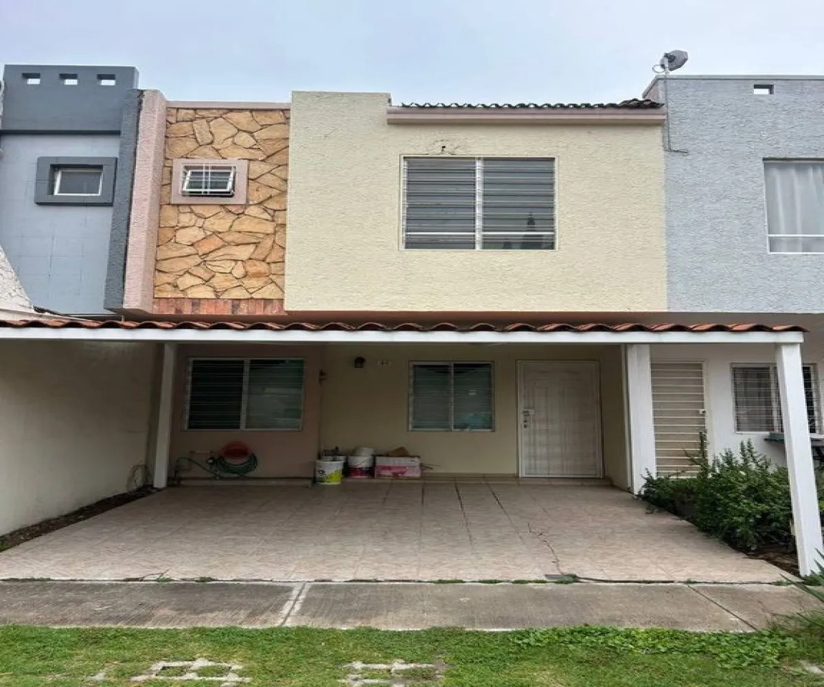 Casa En Venta,Parques Santa Cruz Del Valle,San Camilo 2898, San Pedro Tlaquepaque, Jalisco 45615, 3 Habitaciones,2 Baños,San Camilo,2,pl7VNDM