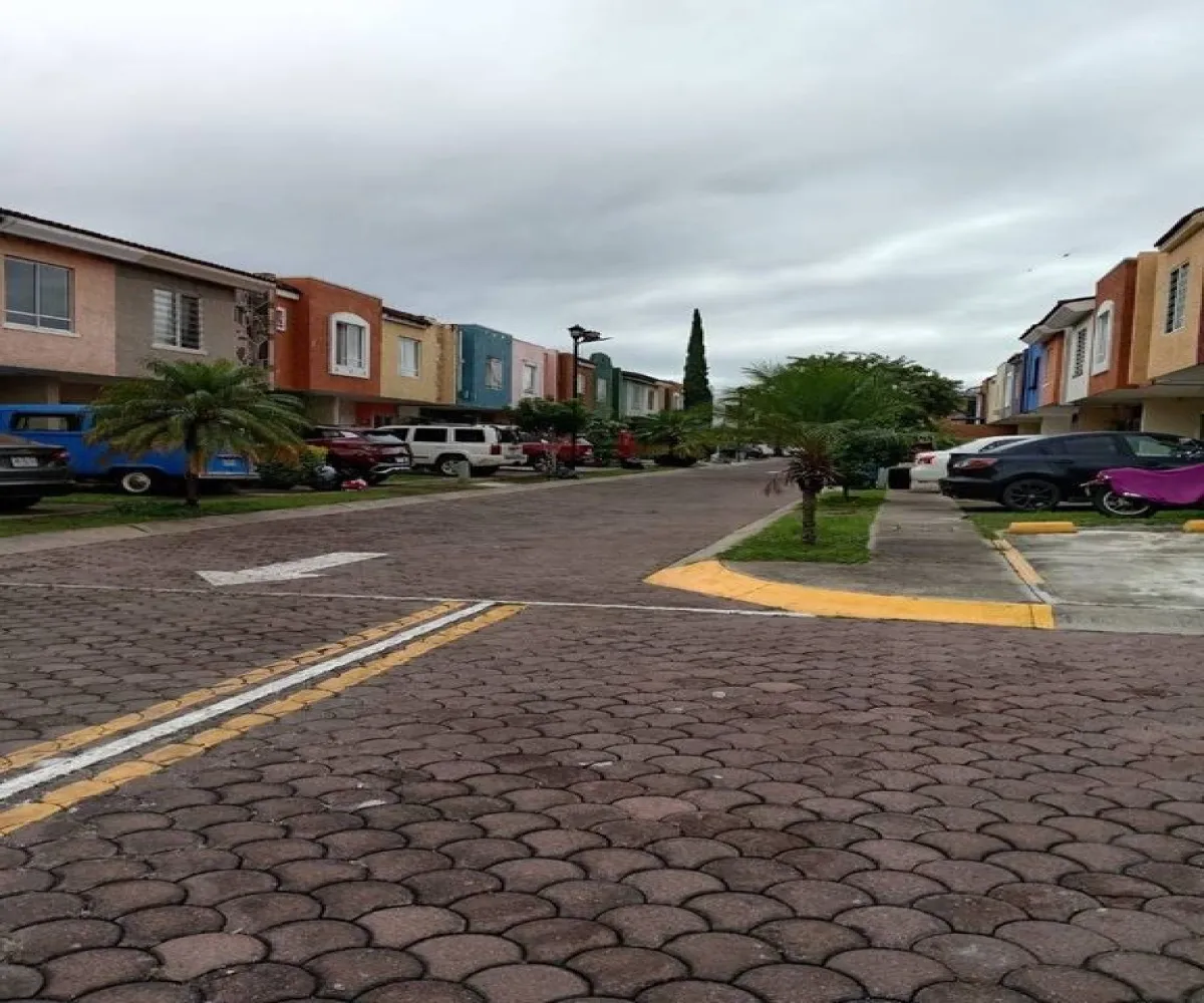 Casa En Venta,Parques Santa Cruz Del Valle,San Camilo 2898, San Pedro Tlaquepaque, Jalisco 45615, 3 Habitaciones,2 Baños,San Camilo,2,pl7VNDM