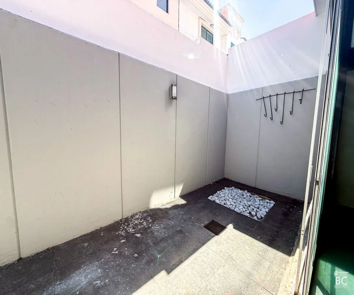 Casa En Venta,Valle Real,Jardín de Las Azaleas 9, Zapopan, Jalisco 45136, 3 Habitaciones,3 Baños,Jardín de Las Azaleas,1,pRfYyCv