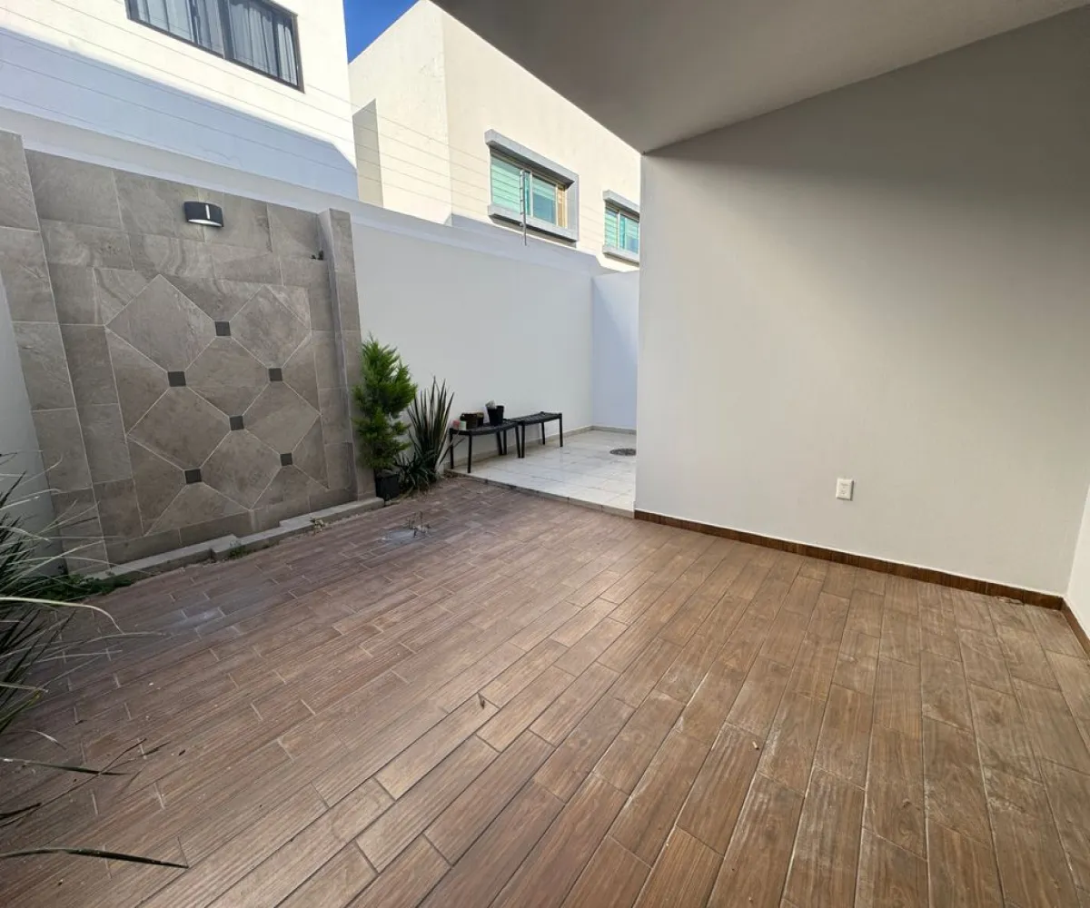 Casa En Venta,Valle Imperial,Jardines de Fontainebleu Norte 46, Zapopan, Jalisco 45134, 3 Habitaciones,2 Baños,Jardines de Fontainebleu Norte,3,pcUWLls